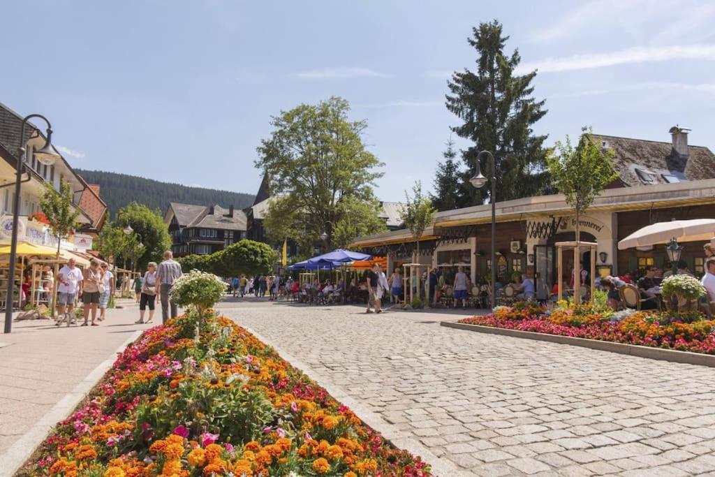 Ferienwohnung Lotti + Hochschwarzwald Card Titisee-Neustadt Esterno foto
